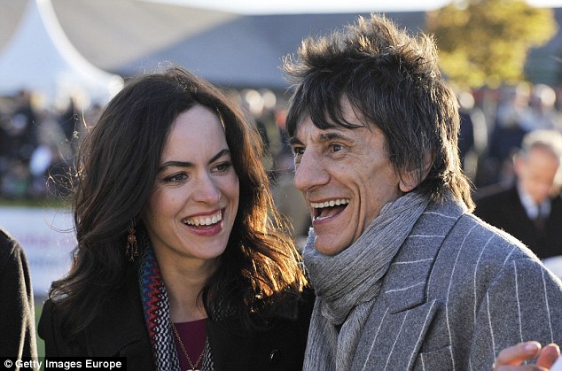35ABB34800000578-3660312-Happily_ever_after_Rolling_Stones_musician_Ronnie_Wood_69_and_hi-m-113_1466900894627